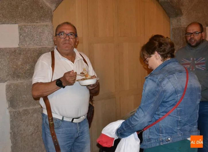 Foto 8 - La degustaci&oacute;n de la carne de novillo termina &lsquo;a bocados&rsquo; con unas intensas Ferias y Fiestas