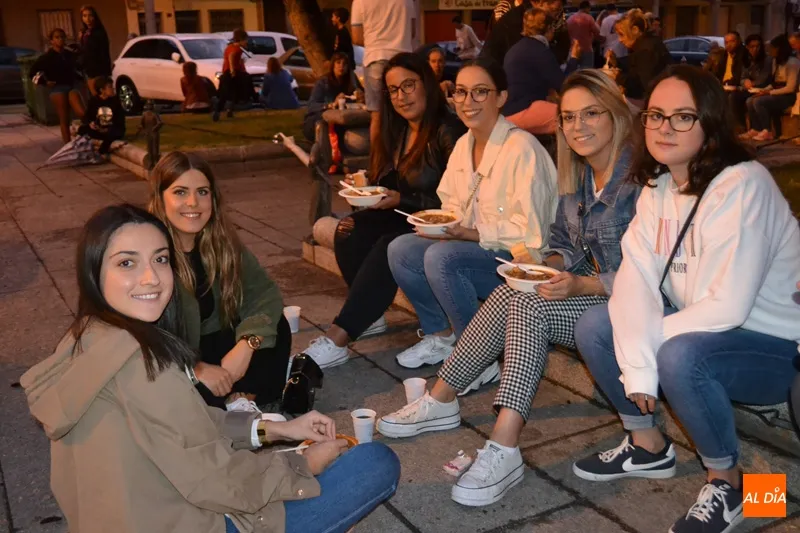 Foto 6 - La degustaci&oacute;n de la carne de novillo termina &lsquo;a bocados&rsquo; con unas intensas Ferias y Fiestas