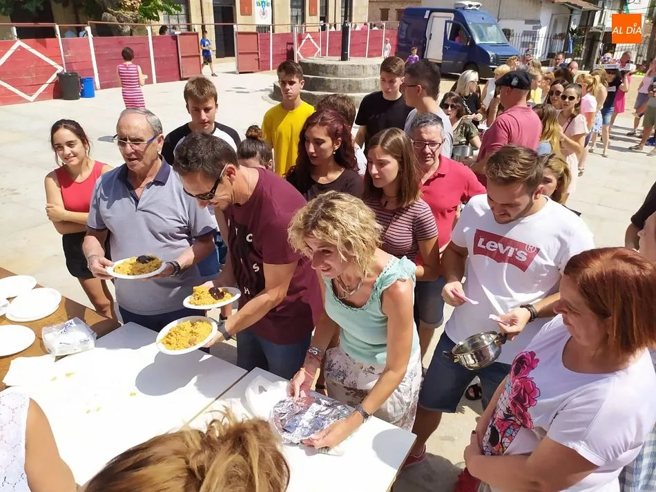 Foto 3 - Rica paella en Santiba&ntilde;ez de la Sierra para seguir con las fiestas