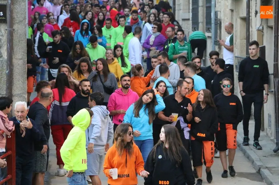 Foto 7 - Emocionante encierro de Domingo L&oacute;pez Chaves en Aldead&aacute;vila de la Ribera  