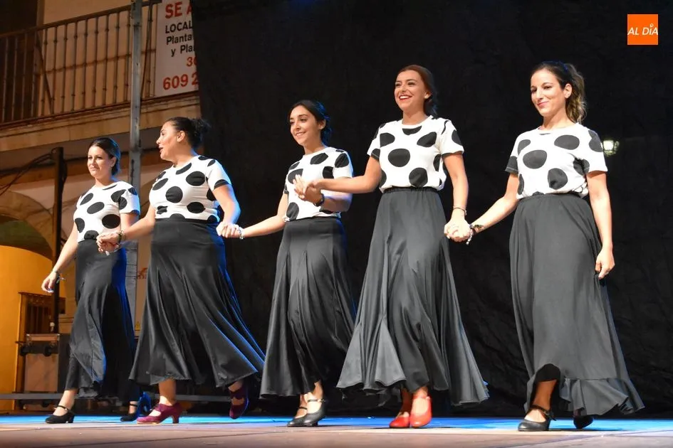 Algunos componentes de la asociación El Rocío