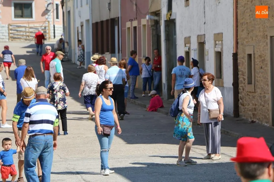 Foto 6 - Peligroso encierro de Miranda de Pericalvo en Lumbrales para despedir las fiestas