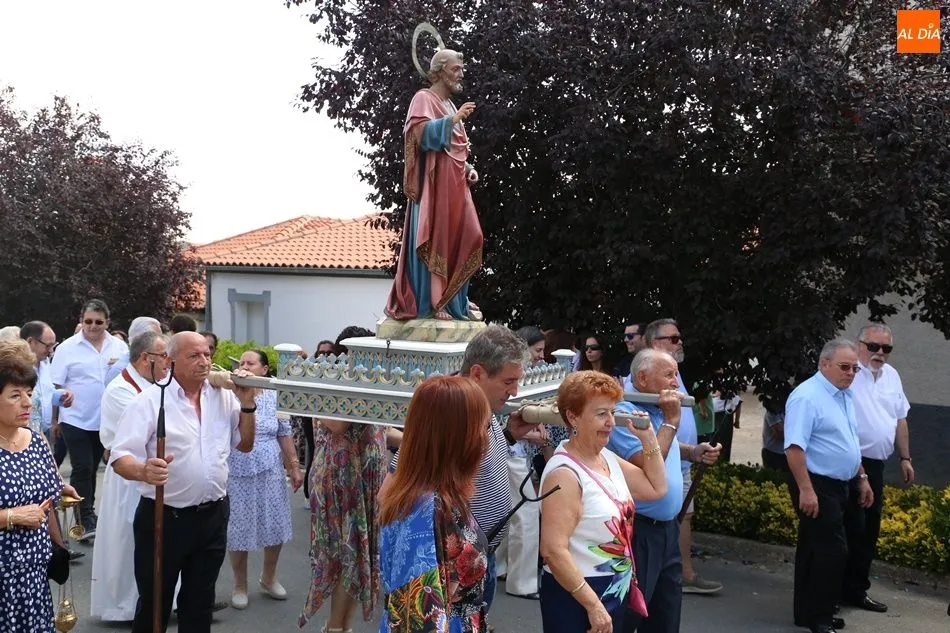 Foto 2 - Honores a San Pedro a ritmo de jota en El Pedroso de la Armu&ntilde;a