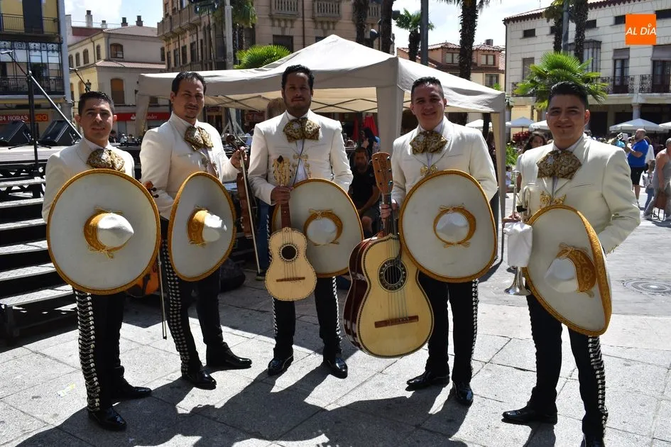 Componentes del grupo Sol de América
