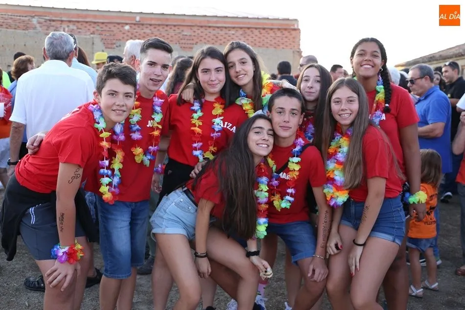 Foto 8 - Las pe&ntilde;as de Villaflores muestran su faceta culinaria en el inicio de las fiestas