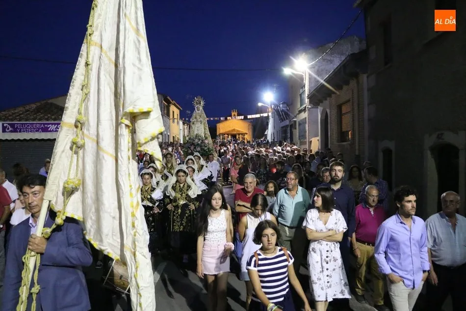 Foto 11 - Villavieja se entrega sin reservas a la Virgen de los Caballeros  