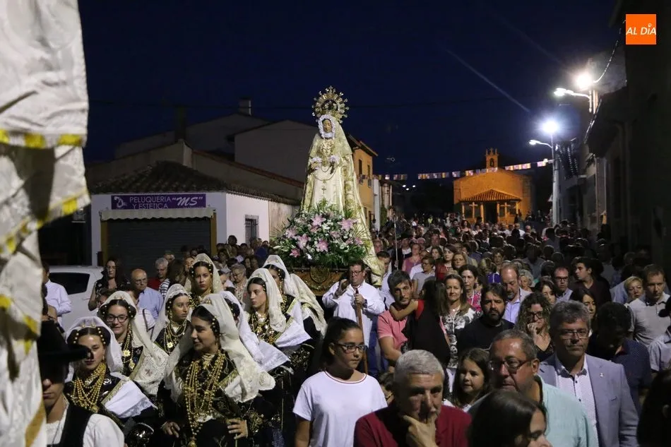 Foto 10 - Villavieja se entrega sin reservas a la Virgen de los Caballeros  