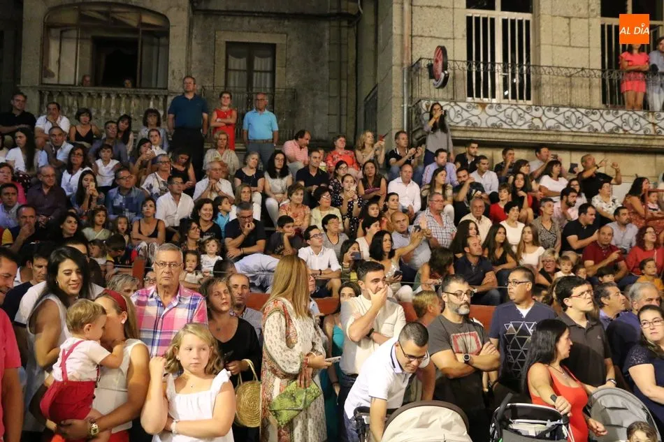 Foto 9 - Villavieja se entrega sin reservas a la Virgen de los Caballeros  