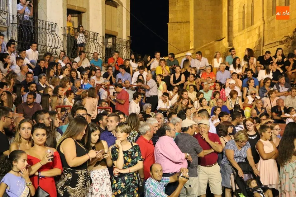 Foto 6 - Villavieja se entrega sin reservas a la Virgen de los Caballeros  