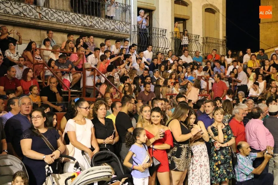 Foto 5 - Villavieja se entrega sin reservas a la Virgen de los Caballeros  