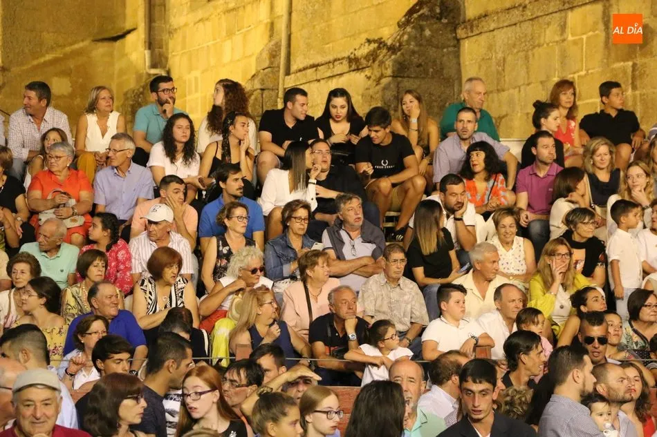 Villavieja se entrega sin reservas a la Virgen de los Caballeros  