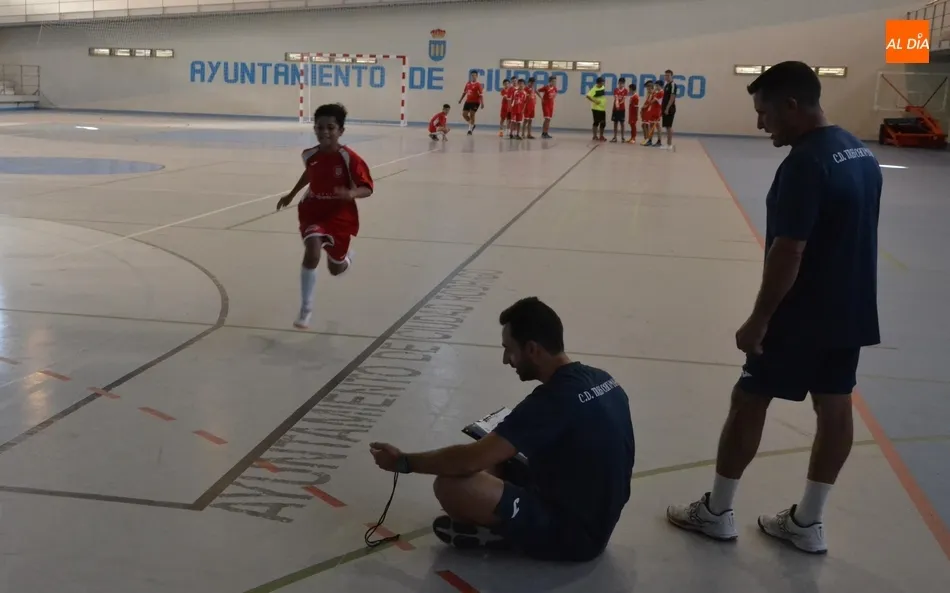 Foto 11 - Los conjuntos Senior e Infantil del III Columnas arrancan la nueva temporada  