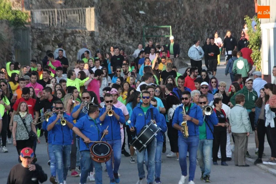 Foto 11 - Vibrante encierro de Valrubio para cerrar las fiestas de Aldead&aacute;vila  