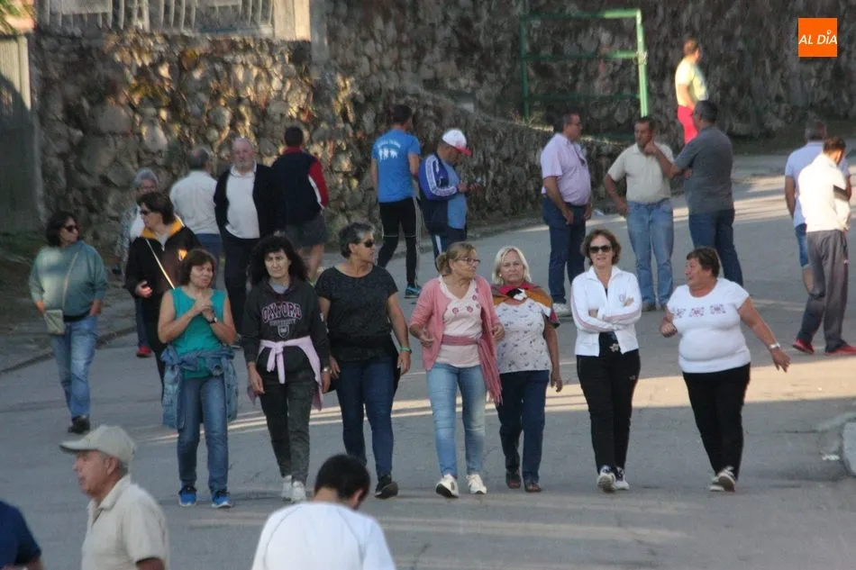 Foto 4 - Vibrante encierro de Valrubio para cerrar las fiestas de Aldead&aacute;vila  