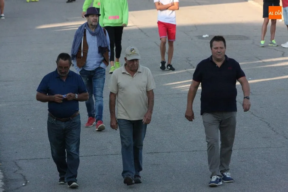 Foto 2 - Vibrante encierro de Valrubio para cerrar las fiestas de Aldead&aacute;vila  