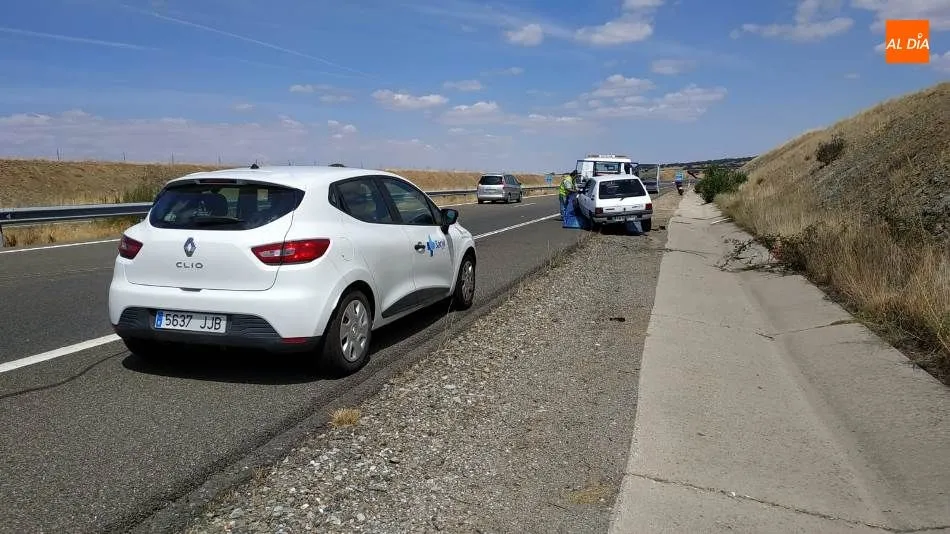 Foto 2 - Herido leve tras la salida de su coche de la A-66 en Pizarral