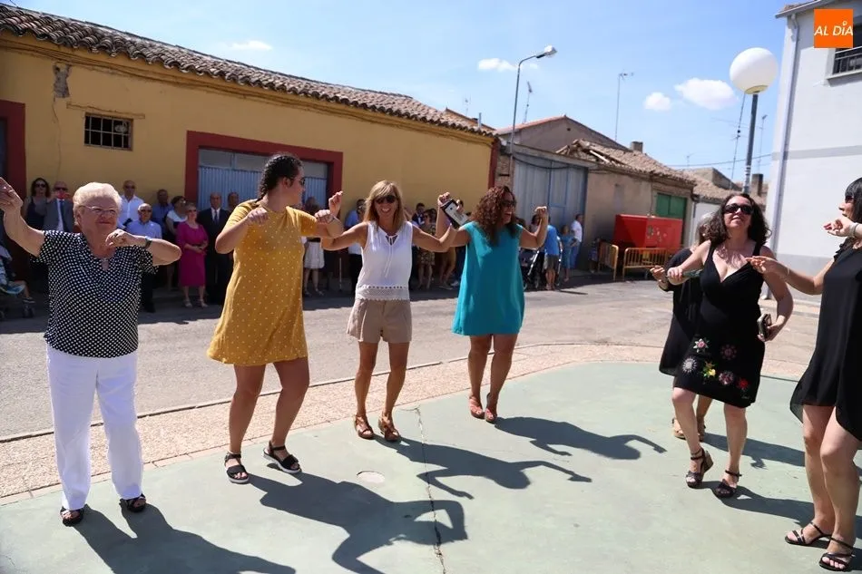 Foto 9 - Bailes sin descanso en honor a San Agust&iacute;n en Villaflores