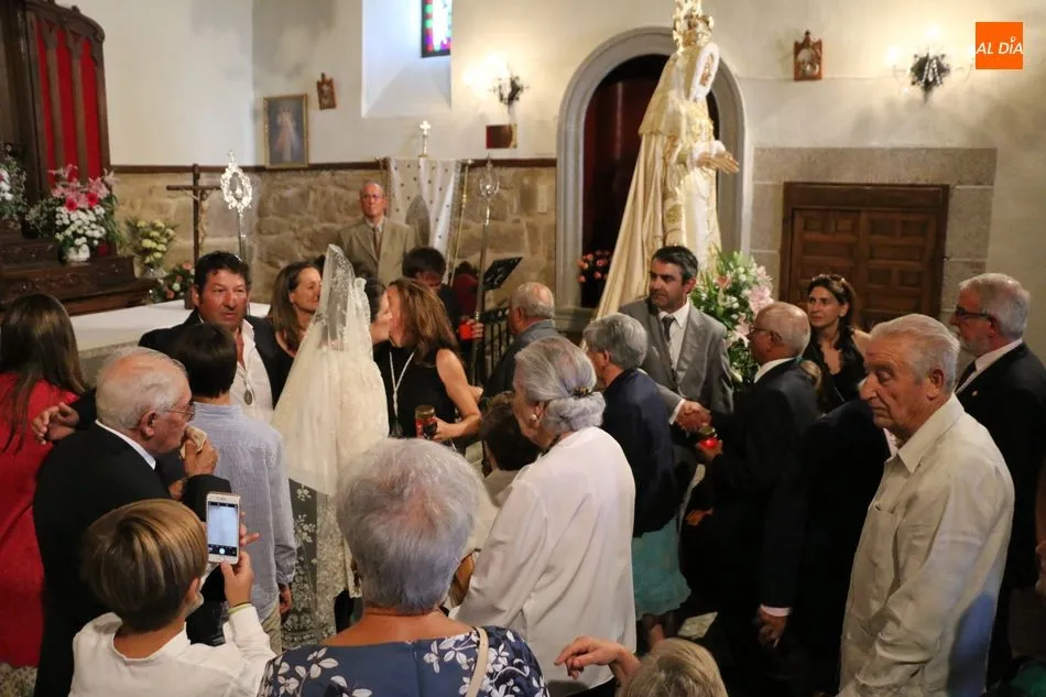 Foto 6 - La Virgen de los Caballeros cuenta ya con nuevos mayordomos en Villavieja de Yeltes  