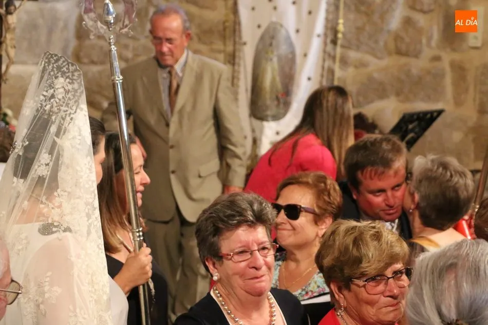 Foto 5 - La Virgen de los Caballeros cuenta ya con nuevos mayordomos en Villavieja de Yeltes  