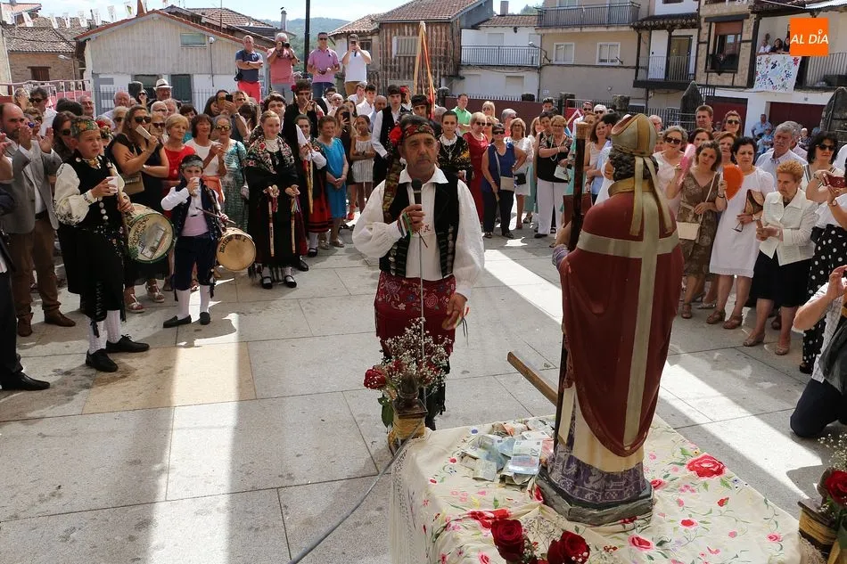 Foto 10 - San Agust&iacute;n recibe un sentido homenaje en Santiba&ntilde;ez de la Sierra