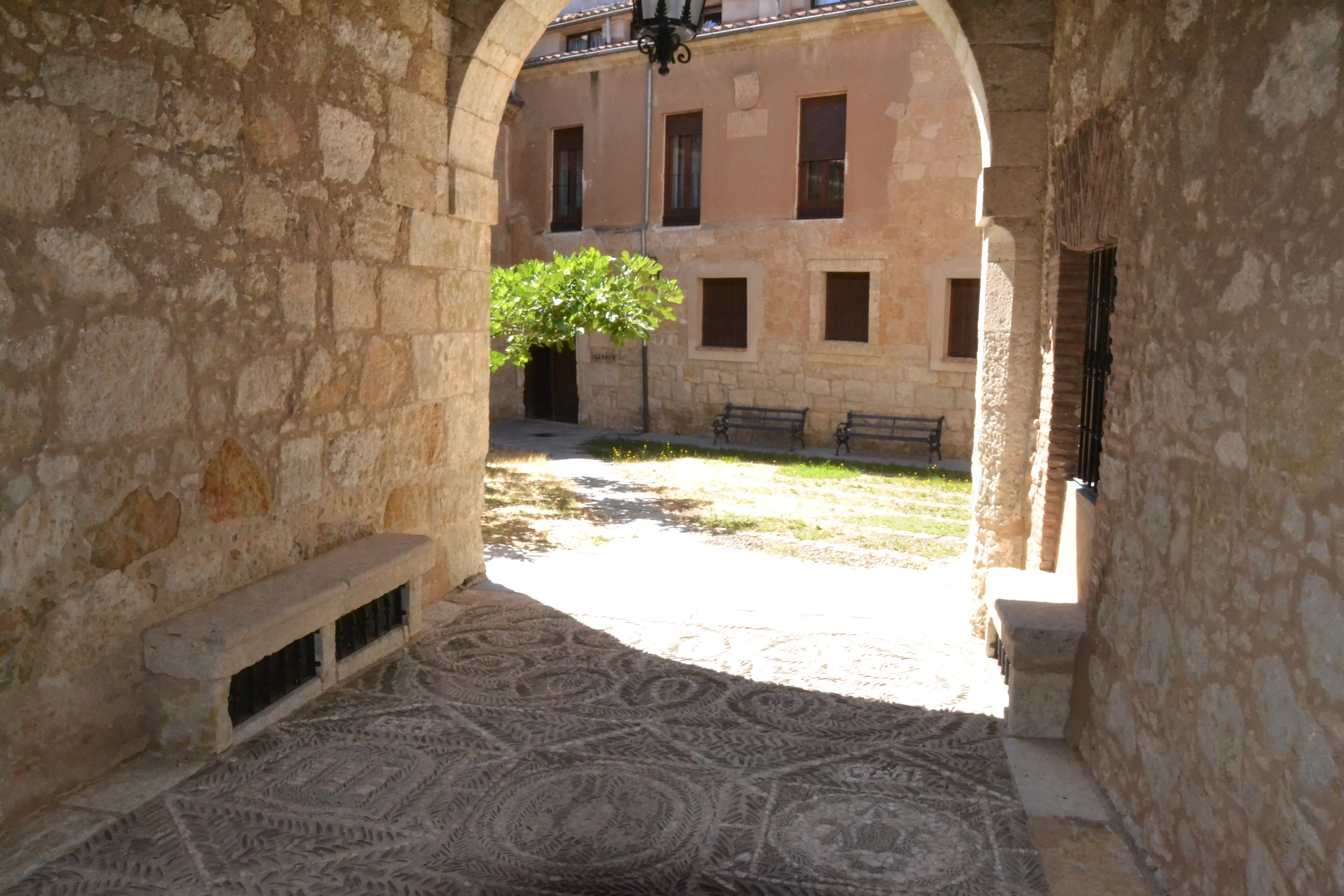 Últimos días para visitar de forma gratuita San Pedro-San Isidoro, el Hospital y El Sagrario  