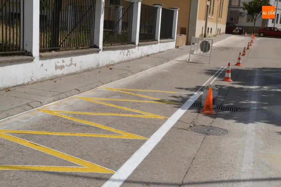 Foto 7 - Los veh&iacute;culos intercambian laterales en la calle Escuelas  