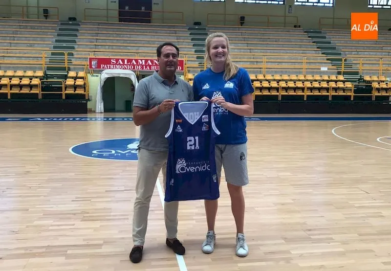 Emese Hof junto a Jorge Recio / Pedro Zaballos