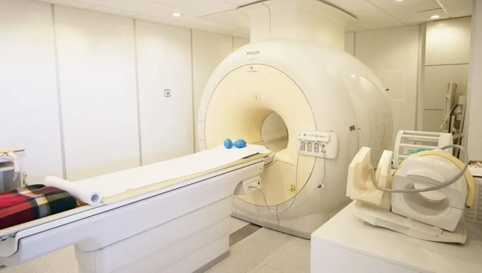 Sacyl dispone de dieciocho sistemas de diagnóstico RM, de los que dos son de tres teslas, a los que se sumará este tercero ubicado en el Clínico Universitario de Salamanca