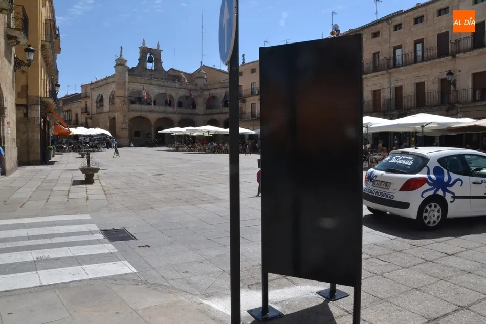 El centro histórico da la bienvenida a cinco tótems  