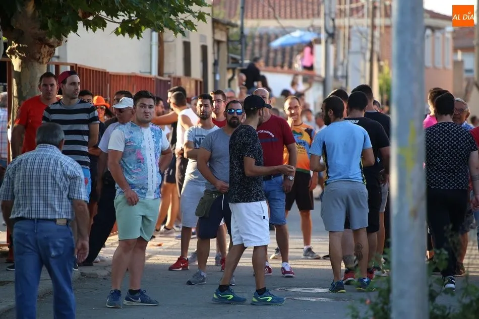 Foto 10 - El segundo encierro urbano protagoniza el pen&uacute;ltimo d&iacute;a de las fiestas de Villaflores