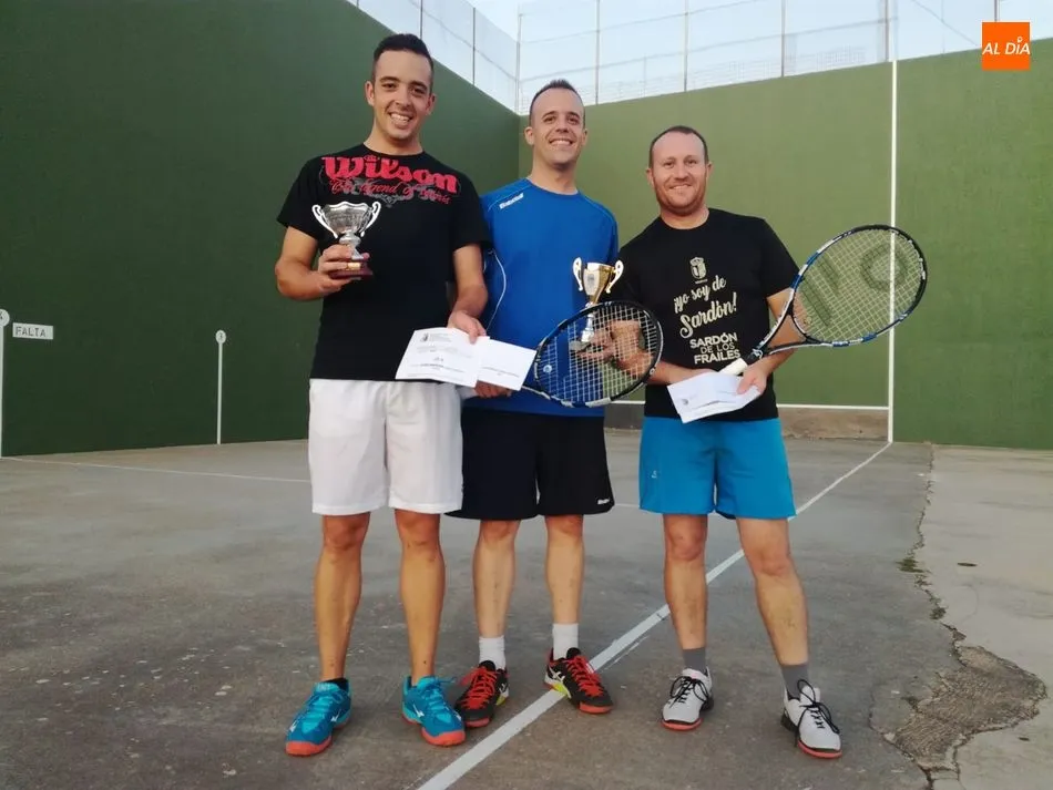 Foto 3 - Sergio Rivas y V&iacute;ctor de Vilvestre se imponen en el Torneo de Frontenis de Lumbrales  