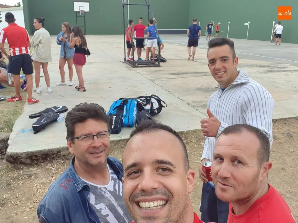 Foto 2 - Sergio Rivas y V&iacute;ctor de Vilvestre se imponen en el Torneo de Frontenis de Lumbrales  
