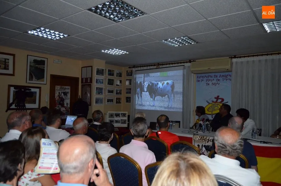 Foto 7 - Uceda Leal, Joaqu&iacute;n Gald&oacute;s y El Capea lidiar&aacute;n toros de Galache en la Corrida de la Virgen