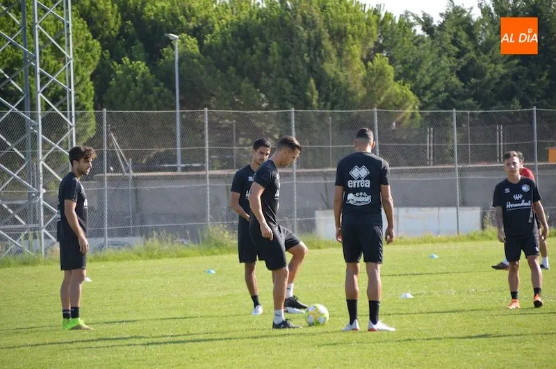 Foto 11 - Unionistas ultima la preparaci&oacute;n antes de la llegada de Xabi Alonso