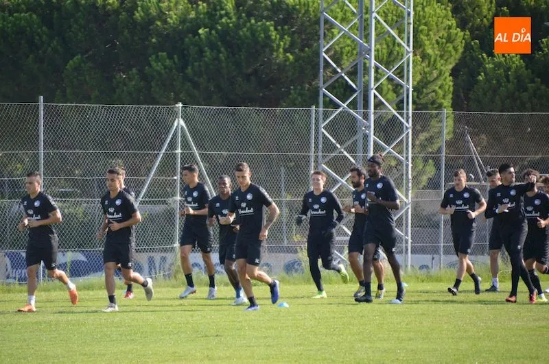Foto 3 - Unionistas ultima la preparaci&oacute;n antes de la llegada de Xabi Alonso