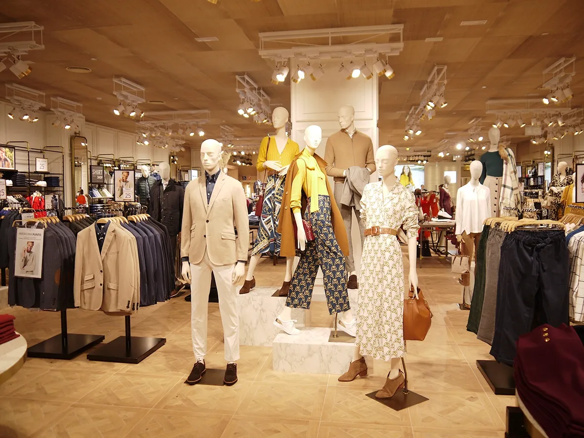 Foto 5 - Abre la nueva tienda de Cortefiel en el Centro Comercial El Tormes  