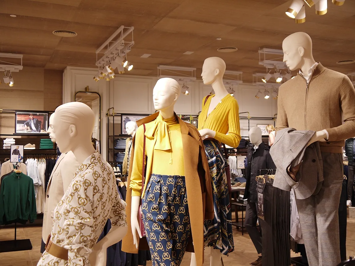 Foto 2 - Abre la nueva tienda de Cortefiel en el Centro Comercial El Tormes  