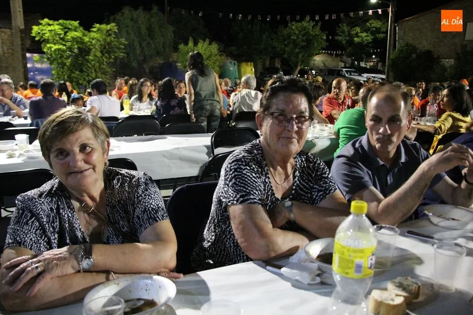 Foto 8 - Encinasola de los Comendadores pone sabor a sus fiestas con una caldereta  