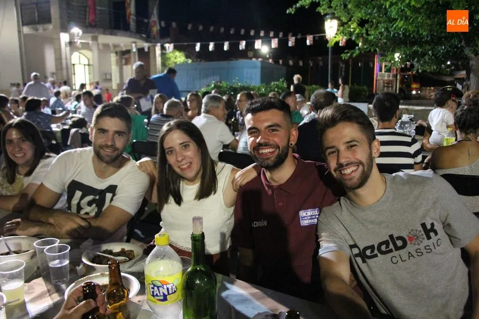 Foto 4 - Encinasola de los Comendadores pone sabor a sus fiestas con una caldereta  