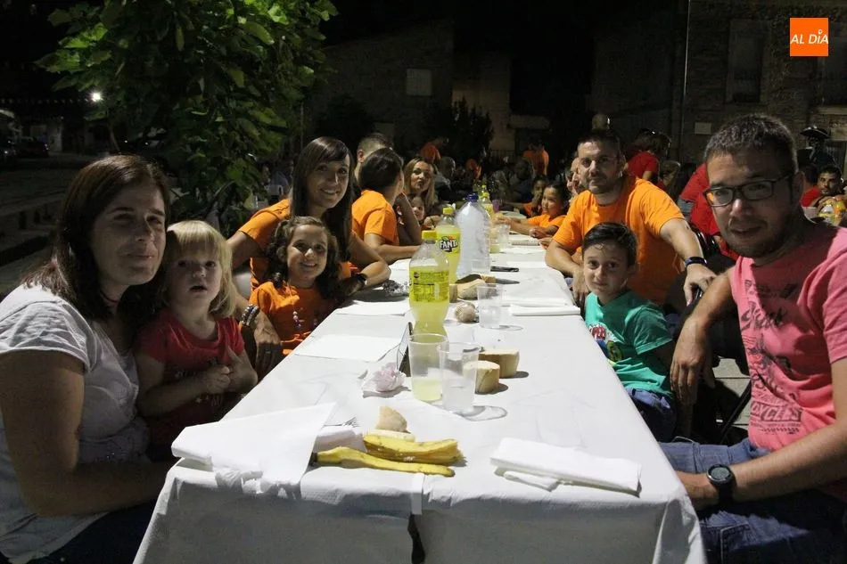 Foto 3 - Encinasola de los Comendadores pone sabor a sus fiestas con una caldereta  