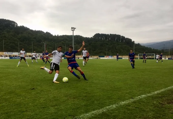 Foto 2 - El Salamanca UDS y Ux&iacute;o da Pena demuestran que van muy en serio tras vencer al Amorebieta (2-3)