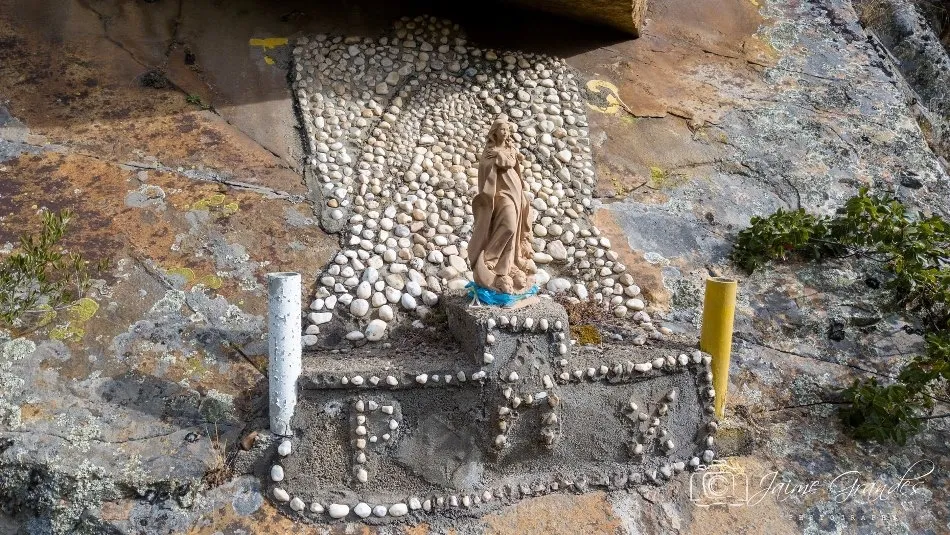 Foto 2 - Puerto Seguro festeja los 30 a&ntilde;os de la entronizaci&oacute;n de la Virgen de las Arribes Llanas  