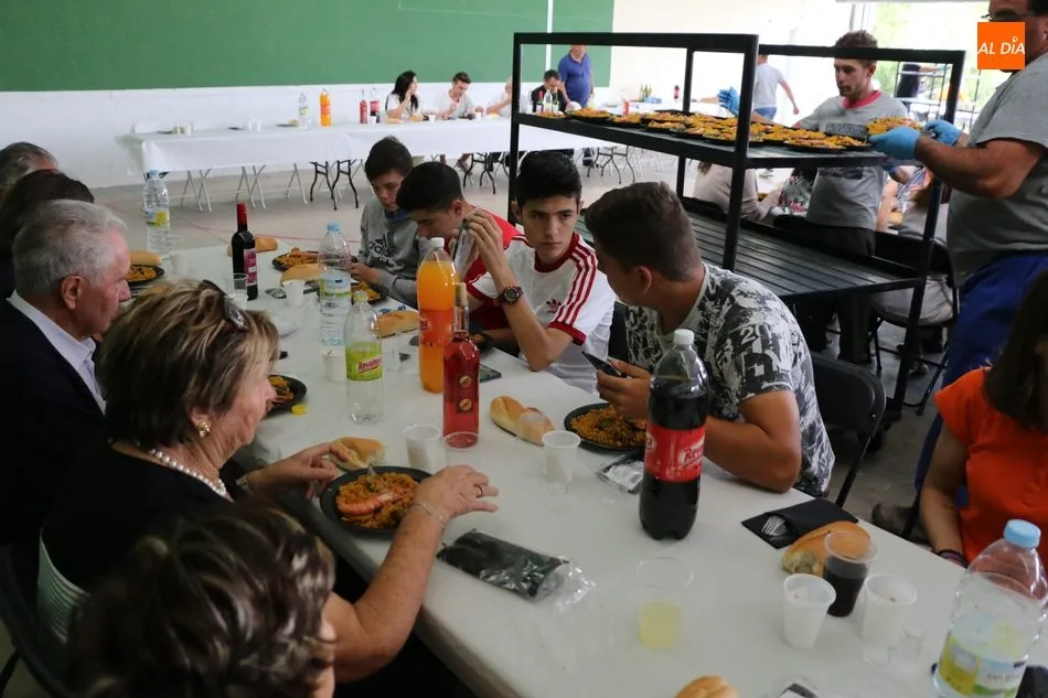 Foto 11 - En Villaseco de los Reyes dicen adi&oacute;s a las fiestas con un contundente men&uacute;  