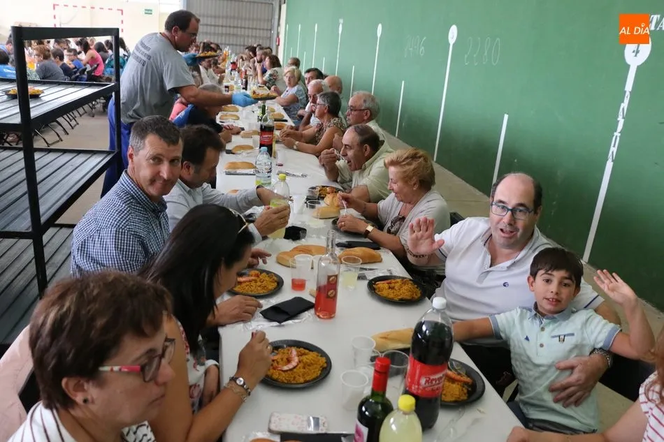 Foto 6 - En Villaseco de los Reyes dicen adi&oacute;s a las fiestas con un contundente men&uacute;  