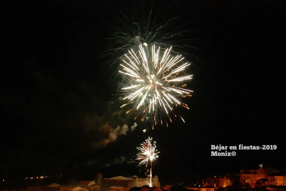 Foto 5 - Luces y sombras sobre el cielo bejarano en el final de las Fiestas 2019