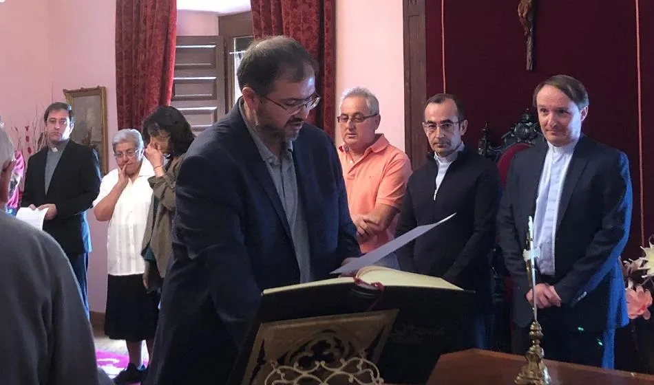 Foto 11 - El relevo en los principales cargos de la Di&oacute;cesis se hace efectivo con la toma de posesi&oacute;n  