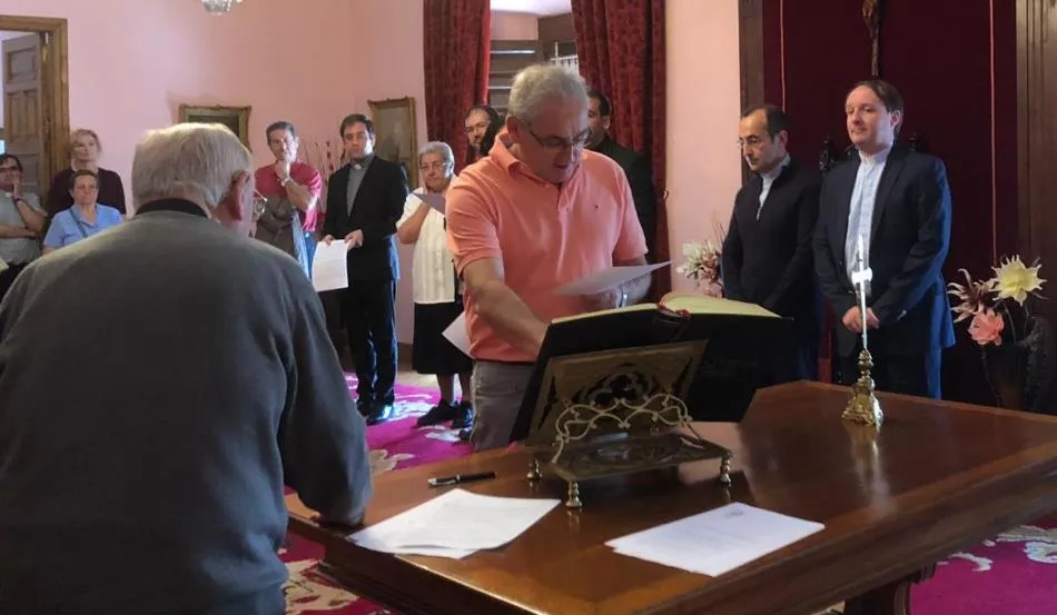 Foto 10 - El relevo en los principales cargos de la Di&oacute;cesis se hace efectivo con la toma de posesi&oacute;n  