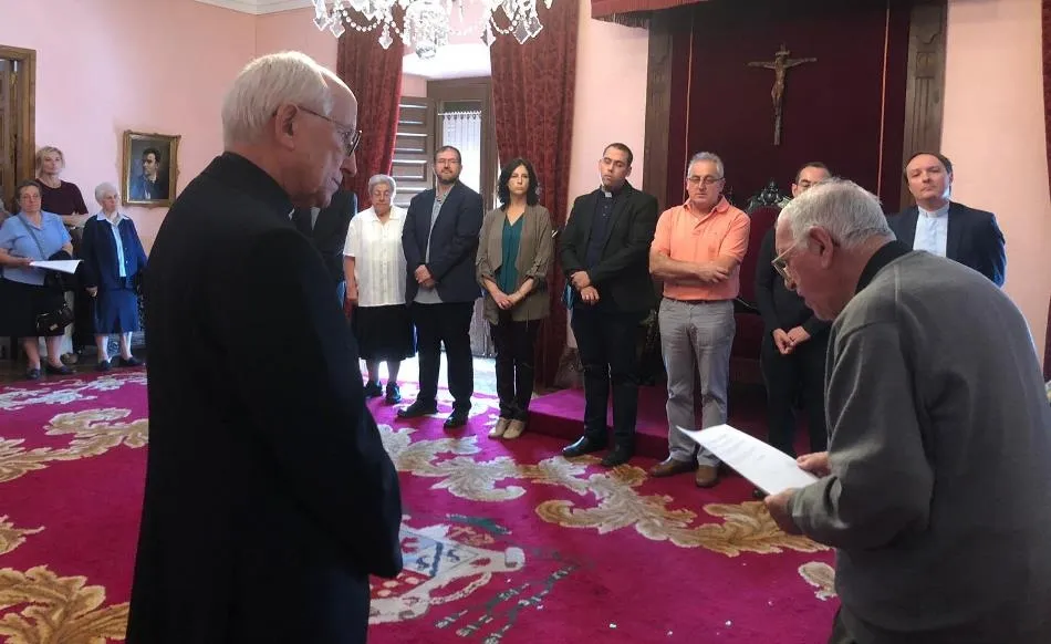 Foto 9 - El relevo en los principales cargos de la Di&oacute;cesis se hace efectivo con la toma de posesi&oacute;n  