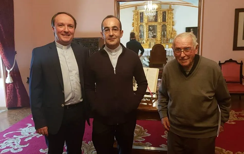 Foto 6 - El relevo en los principales cargos de la Di&oacute;cesis se hace efectivo con la toma de posesi&oacute;n  