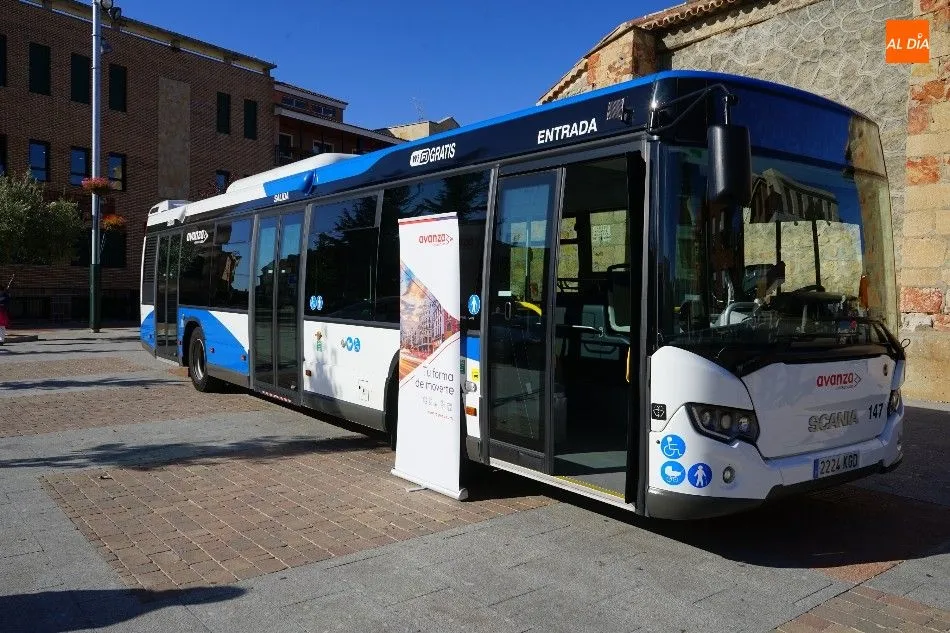 Foto 9 - Inaugurada la nueva l&iacute;nea de bus urbano entre Salamanca y Carbajosa